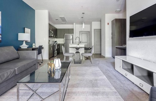 Paw Creek Apartment | Landing at Celsius - 1 Bedroom in Wedgewood
