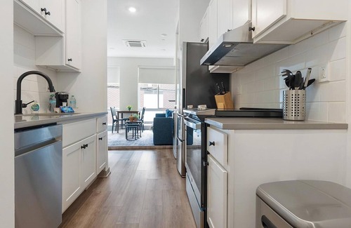 University City Apartment | Landing at Commons on Ludlow - 1 Bedroom in Uni.