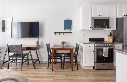 University City Apartment | Landing at Commons on Ludlow - 1 Bedroom in Uni.