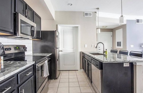 Overland Park Apartment | Landing at Corbin Crossing Apartments - 3 Bedrooms in Corbin Crossing