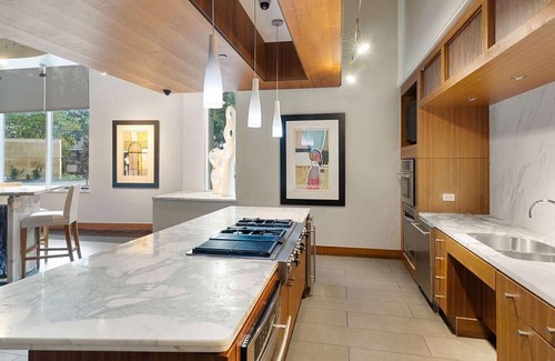 Uptown Apartment | Landing at Cortland on McKinney - 1 Bedroom in Downtown Dallas
