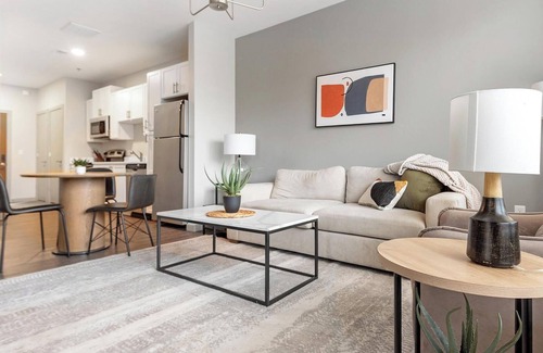 St. Louis Apartment | Landing at Cortona at Forest Park - 1 Bedroom i.