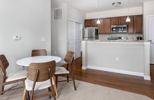 Lewis Center Apartment | Landing at Grand at Polaris - 2 Bedrooms in Downtown Columbus