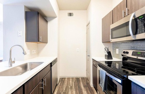 Cedar Park Apartment | Landing at Lakeline Parmer Lane - 1 Bedroom in Avery Ranch Lakeline
