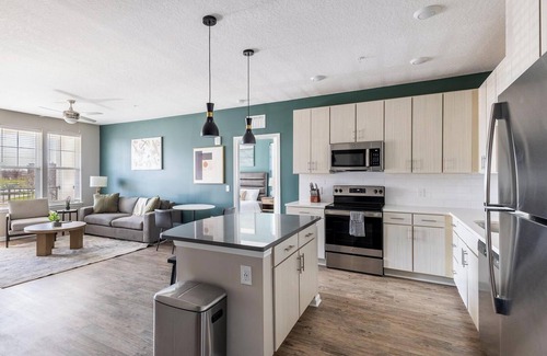 Kenton Apartment | Landing at Tapestry Turfway - 2 Bedrooms in Flo.