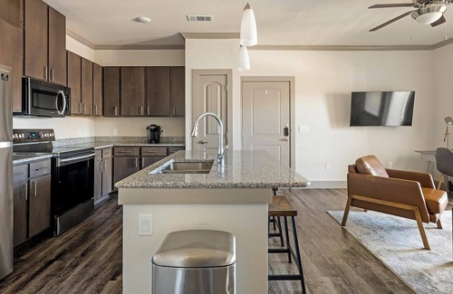 Manor Apartment | Landing at The Flats at Shadowglen - 1 Bedroom .