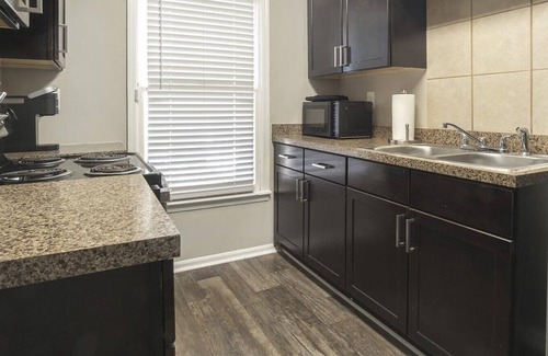 Ellenwood Apartment | Landing at The Park at London - 2 Bedrooms in Morrow