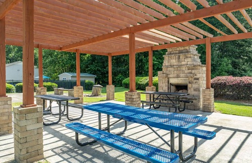 Ellenwood Apartment | Landing at The Park at London - 2 Bedrooms in Morrow
