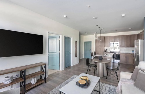 Wilmington Apartment | Landing at The Parker Leland - 2 Bedrooms in Do.