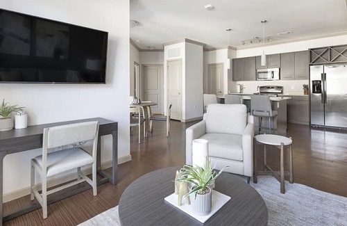Wetmore Apartment | Landing at The View at Crown Ridge - 1 Bedroom in Northwest Side