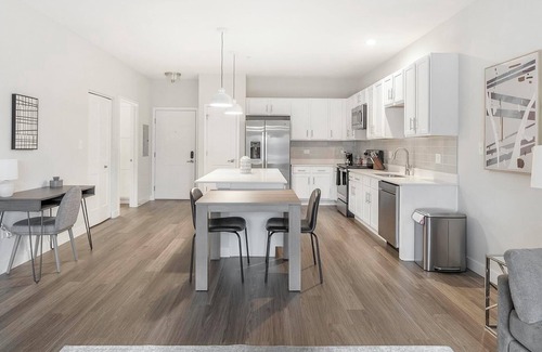 Willow Springs Apartment | Landing at Willow Glen Lofts - 1 Bedroom in Wil.
