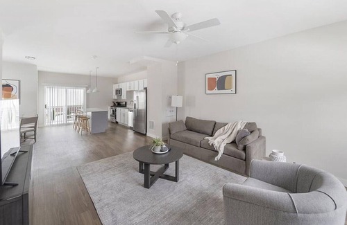 Willow Springs Apartment | Landing at Willow Glen Lofts - 2 Bedrooms in Willow Springs