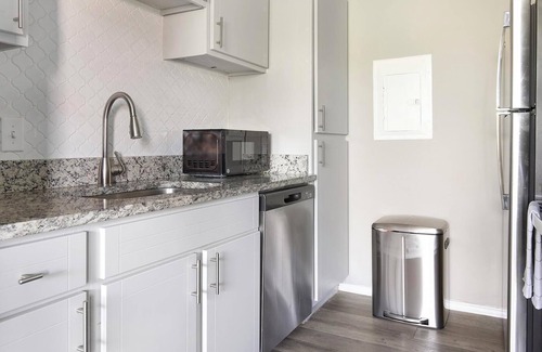 Royal Ridge Apartment | Landing | Beautiful 1BD, Clubhouse, Gym
