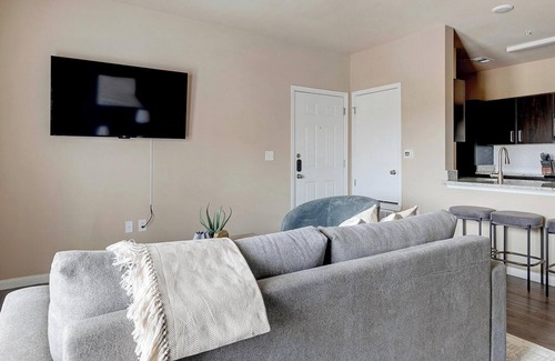 New Braunfels Apartment | Landing | Incredible 1BD, Pool, Gym