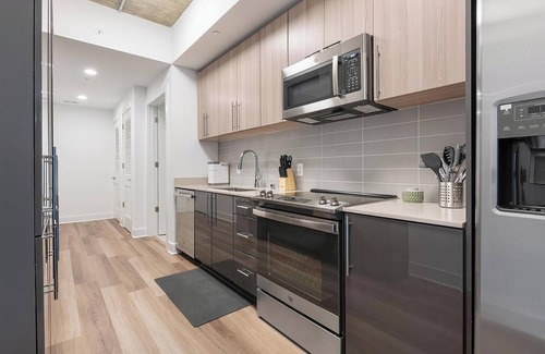 Baileys Crossroads Apartment | Landing | Modern 1BD, Gym, Game Room