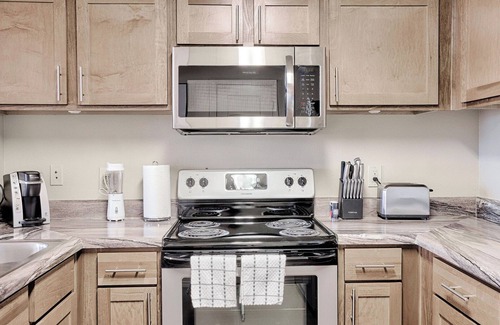 Jenks Apartment | Landing | Stunning 1BD, Clubhouse, Pool