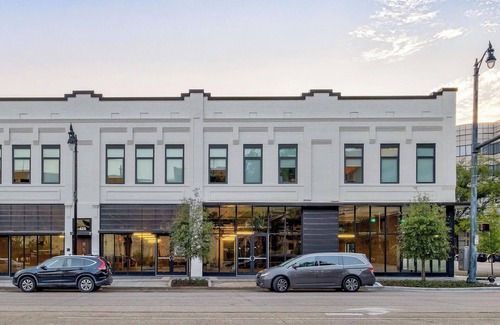 Berryessa Apartment | Landing | Stunning 1BD in Five Points South