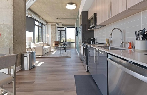 Baileys Crossroads Apartment | Landing | Stylish 2BD, Game Room, Gym