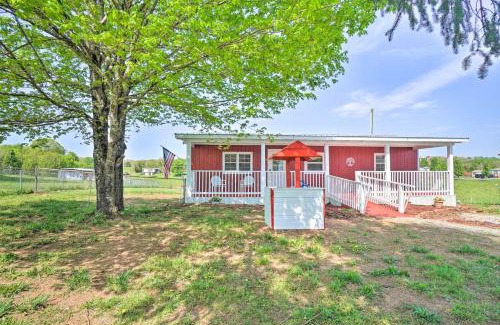 Sweetwater House | Landscape Views Sweetwater Country Cottage!