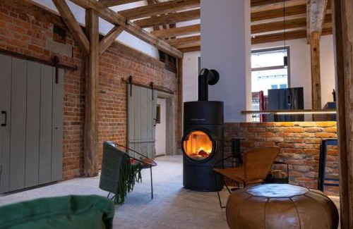 Rot am See House | Landurlaub mit neugierigen Blicken in den Pferdestall, eingezäuntem Garten, Kamin und Sauna