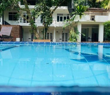 Andiambalama Hotel | Lanka Bangla Inn - Jayaa Villa