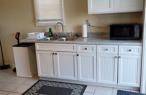 Cascade Apartment | Large 1 Bed Apt,Private,Clean,Near Casino,Ind Park,Rivers,All new remodel.