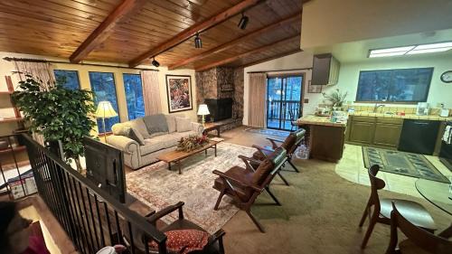 Zephyr Cove House | Large 1875 SF 2-bedroom 3 Bath 3-floor townhome