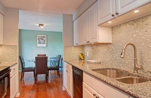Southeast Colorado Springs Condo | Large 2 bedrooms w/west facing mountain views