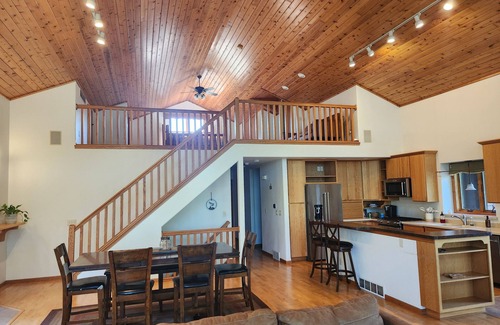 Campbellsport House | Large 3200 Sq Ft 4-bedroom house on Long Lake - Dundee