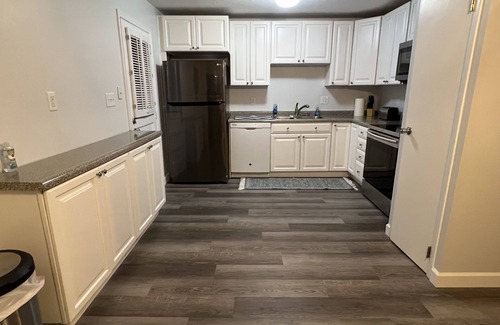 Cedar Rapids - Iowa City House | Large 4 Bedroom 2 Bath Split Level Home NE CR Large Fenced Yard
