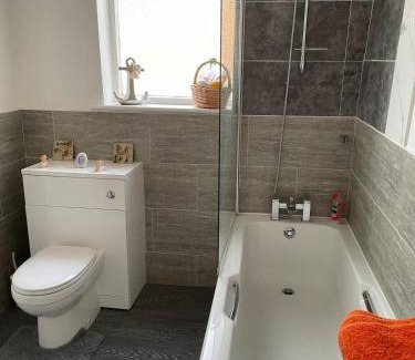 Sleaford House | Large 4 bedroom house