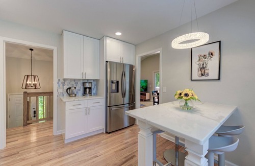 Princeton Junction House | Large 5BR House w/Backyard, Deck, and Patio