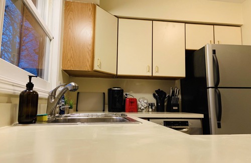 Dicken House | Large 6BR Stadium Getaway, Walk to the Big House!