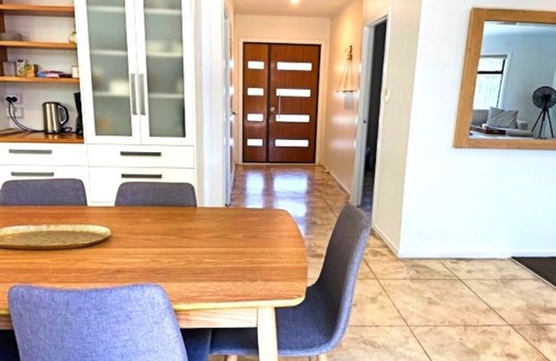 Mangawhai Heads House | Large and private summer pad | Spa | huge backyard | 3 mins to beach