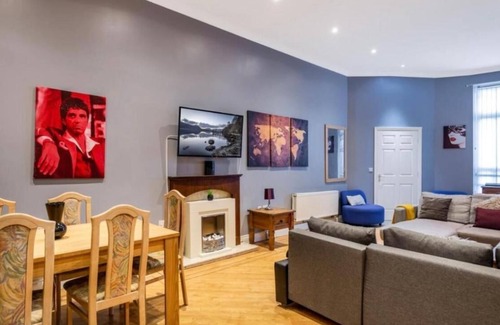 Newcastle-upon-Tyne House | Large Apartment Central Self check in
