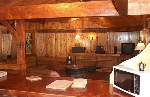Saint-Chinian Apartment | Large apartment (110 m2) of character, roof terrace with stunning view