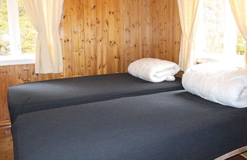 Fusa Apartment | Large boathouse with three vacation apartments (N19683, N19684, N19685).