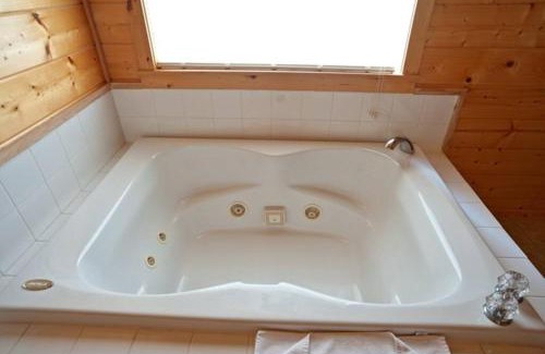 Sevierville House | Large Cabin Perfect for families