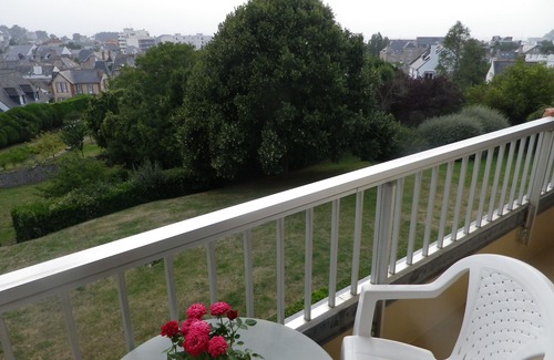 Erquy Apartment | Large, comfortable 2-room apartment in Erquy with sea view, classified 2*.