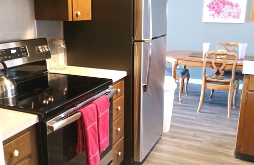 Central Area Condo | Large Condo with Creekside View Minutes From Downtown!