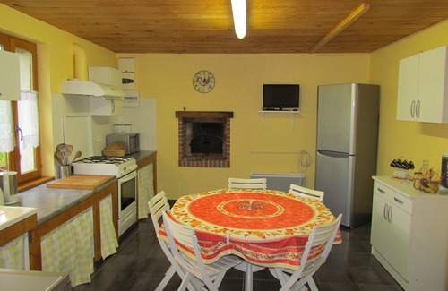 Commenailles House | Large cottage sleeps 12 - nature - jura - countryside - near vineyard