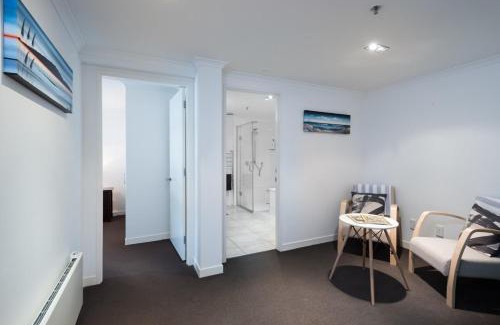 Te Aro Apartment | Large Executive Inner City Apartment