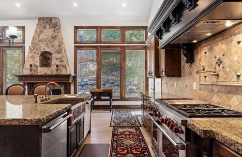 Olympus Cove House | Large Executive Home High in Olympus Cove with Amazing Valley Views