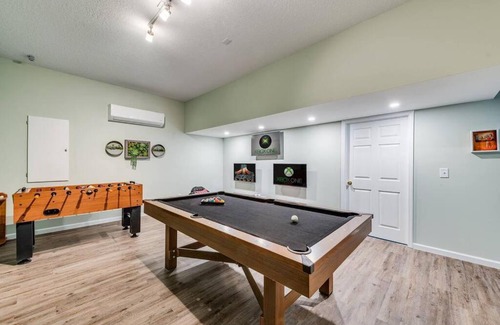 Legacy Park Villa | Large Executive Villa Near Disney with Game Room