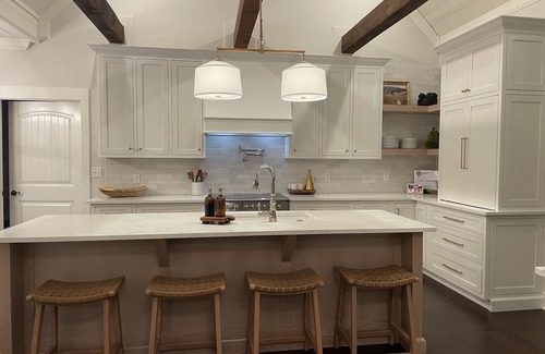 McDonald House | Large Family Home: Pool, 7-acres, Bball Court, Hot Tub