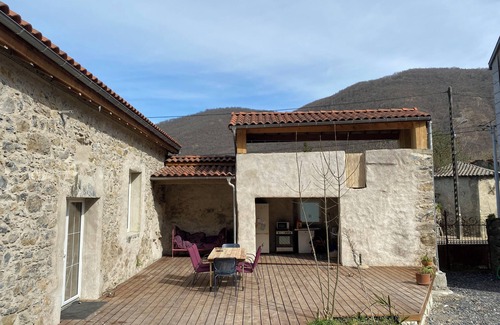 Bertren House | Large gîte for 15 people, village hall, games room, peaceful, natural setting.
