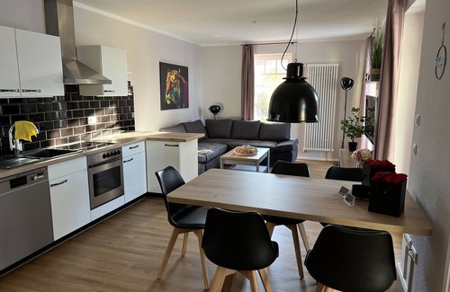 Nienhagen Condo | Large garden near the beach