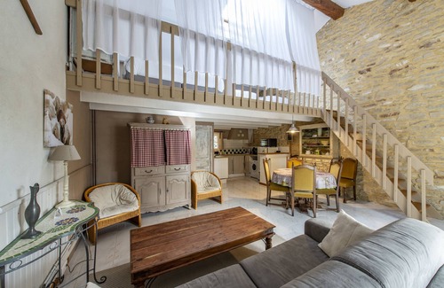L'Isle-sur-la-Sorgue Cottage | Large gîte of 65 m2, terrace and private garden, barbecue, large swimming pool
