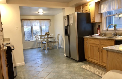Halltown House | Large Groups, Hot Tub, Near Attractions, Wooded/Country Setting w/Aparment/Annex