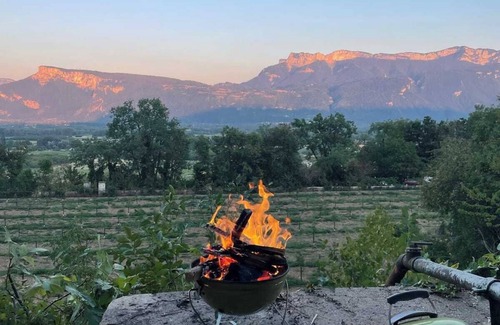 Tullins House | Large historic estate with jacuzzi - gîte 12 pers. - calm & nature